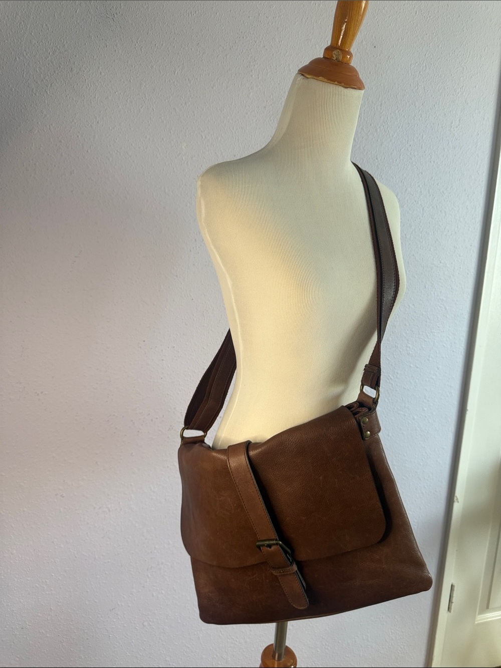 Gazel Women Brown Leather Front Flap Messenger Bag